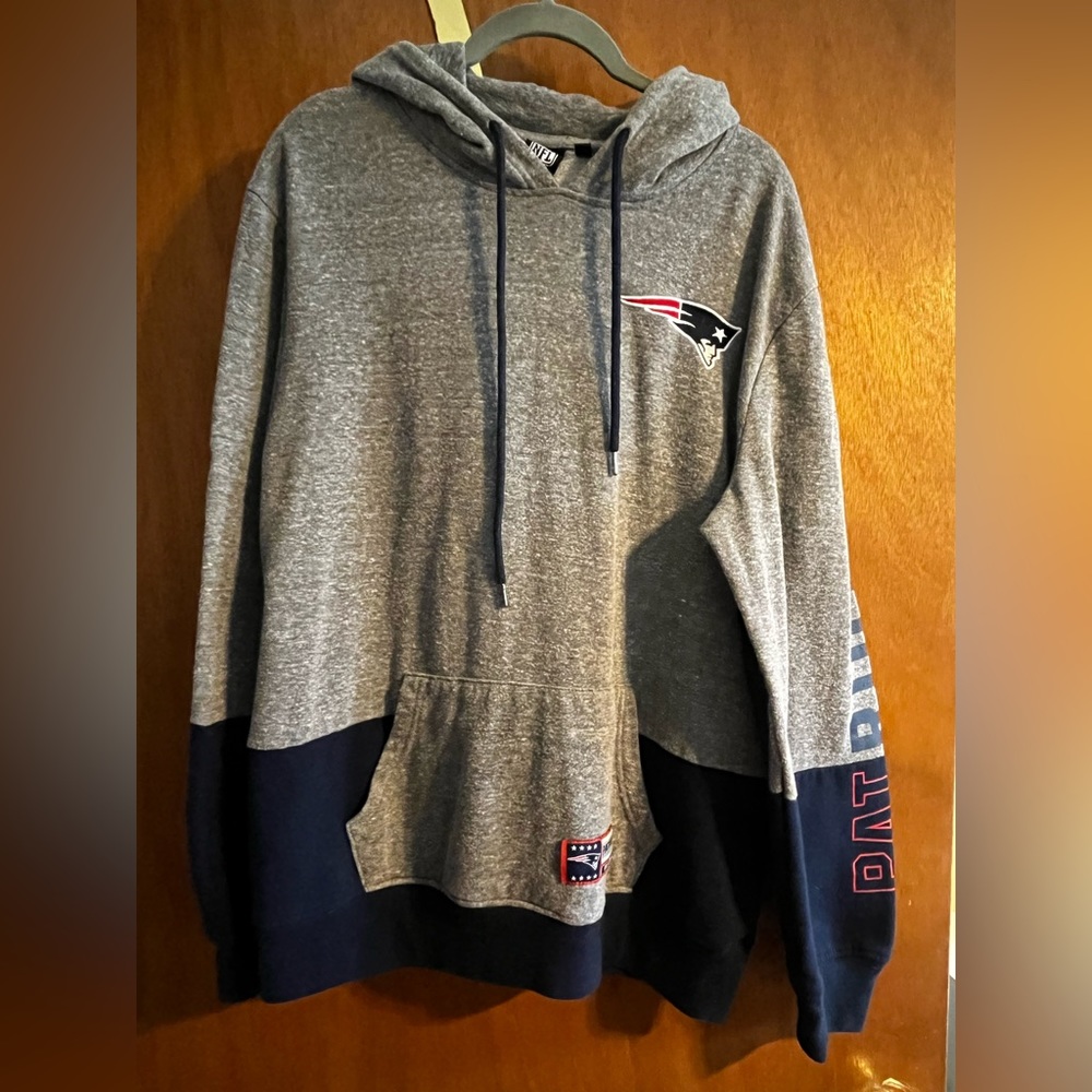 New England patriots hooded sweatshirt